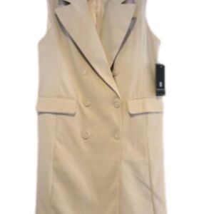 Bagatelle Cream Sleeveless Dress